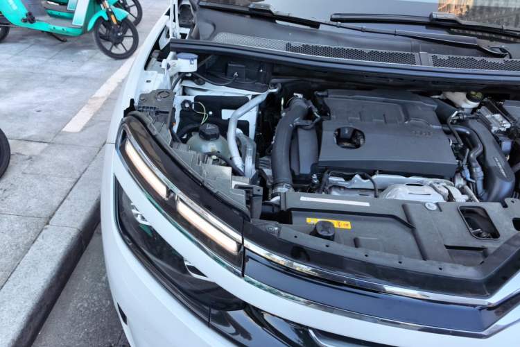 Used Citroen C5 AIRCROSS 2019 380THP Luxury Model China V Standard Engine Bay Right