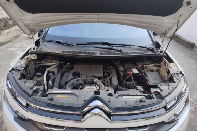 Used Citroen C5 AIRCROSS 2019 350THP Enjoyment Model China V Standard Engine Bay