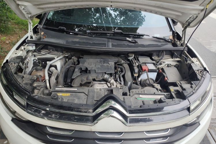 Used Citroen C5 AIRCROSS 2019 350THP Enjoyment Model China V Standard Engine Bay