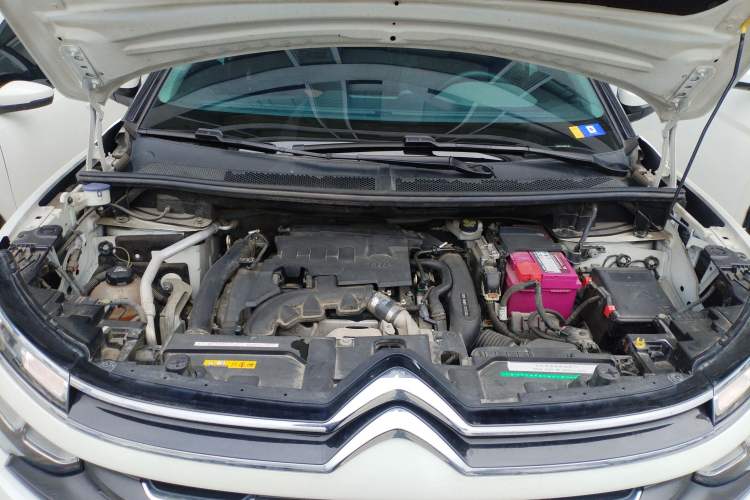 Used Citroen C5 AIRCROSS 2019 350THP Enjoyment Model China V Standard Engine Bay