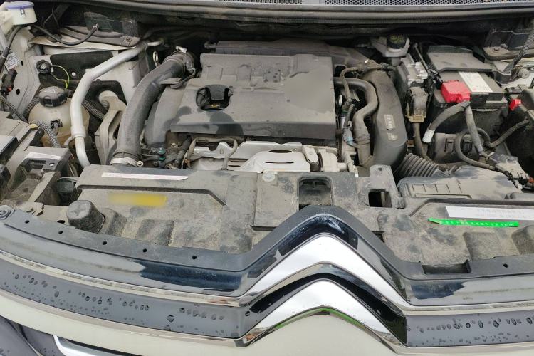 Used Citroen C5 AIRCROSS 2019 380THP Luxury Model China V Standard Engine Bay