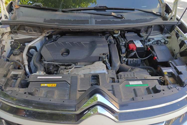 Used Citroen C5 AIRCROSS 2019 400THP Luxury Edition China VI Engine Bay