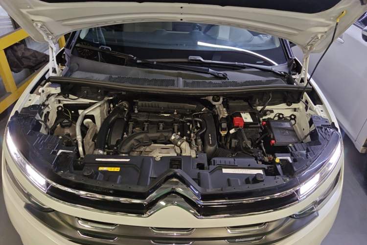 Used Citroen C5 AIRCROSS 2019 350THP Comfort Edition China V standard Engine Bay