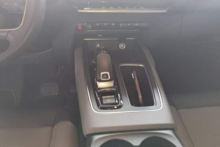 Used Citroen C5 AIRCROSS 2019 360THP Enjoyment Model China VI Standard Gear Lever
