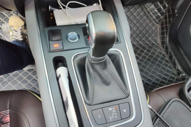 Used Citroen C5 AIRCROSS 2019 350THP Enjoyment Model China V Standard Gear Lever