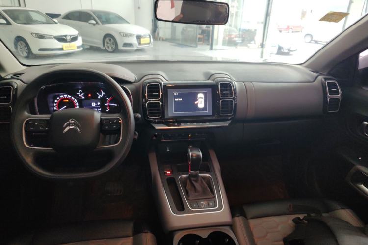 Used Citroen C5 AIRCROSS 2019 350THP Comfort Edition China V standard Interior 2