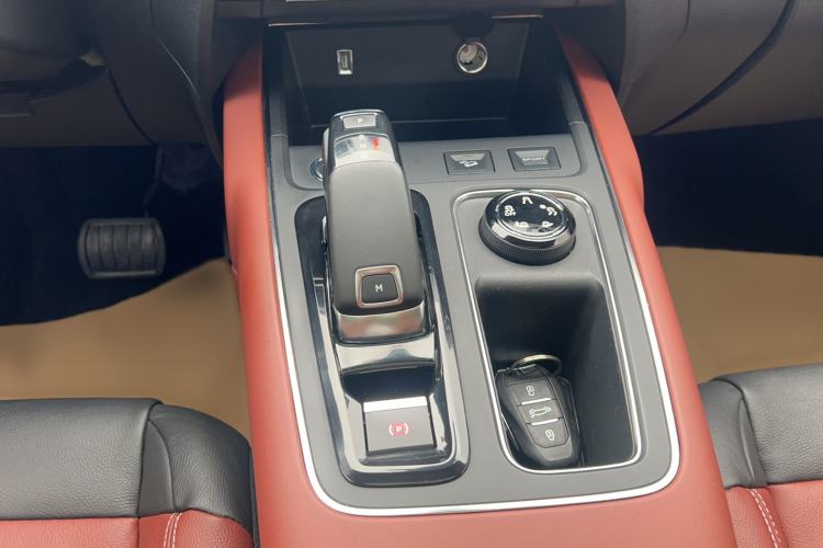 Used Citroen C5 AIRCROSS 2019 380THP Luxury Model China V Standard Interior 2