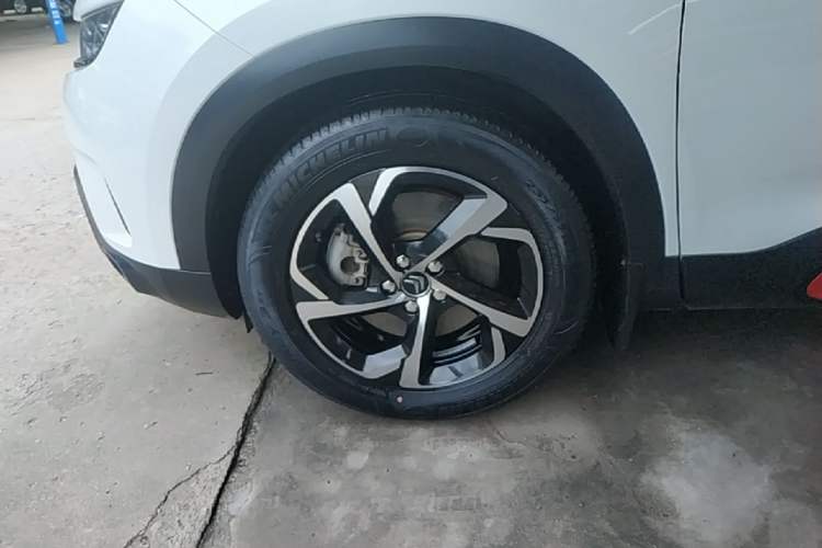 Used Citroen C5 AIRCROSS 2019 380THP Luxury Model China V Standard Left Front Wheel Hub