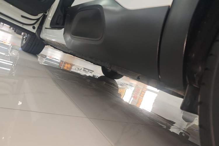 Used Citroen C5 AIRCROSS 2019 350THP Enjoyment Model China V Standard Left Side Sill