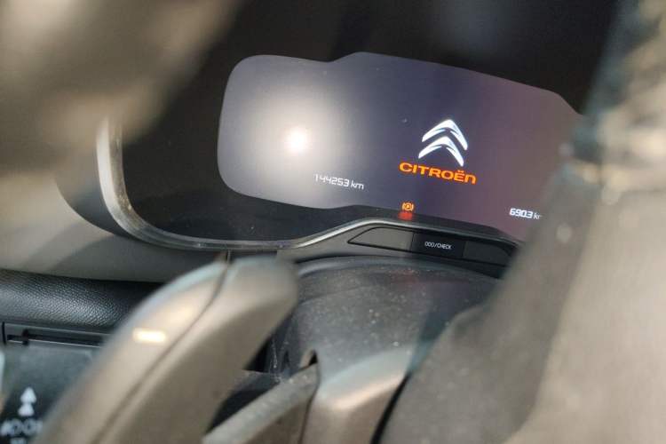 Used Citroen C5 AIRCROSS 2019 350THP Enjoyment Model China V Standard Odometer Close Up