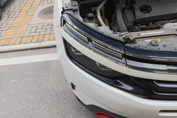 Used Citroen C5 AIRCROSS 2019 380THP Flagship Version China V Standard Right Front Headlight