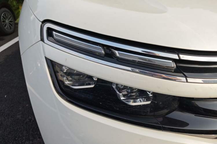 Used Citroen C5 AIRCROSS 2019 380THP Flagship Version China V Standard Right Front Headlight