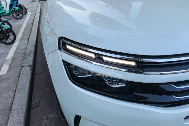 Used Citroen C5 AIRCROSS 2019 380THP Luxury Model China V Standard Right Front Headlight