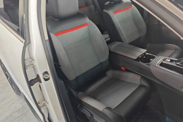 Used Citroen C5 AIRCROSS 2019 360THP Enjoyment Version China VI Standard Right Front Seat