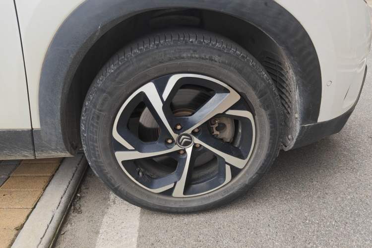 Used Citroen C5 AIRCROSS 2019 380THP Flagship Version China V Standard Right Front Wheel Hub