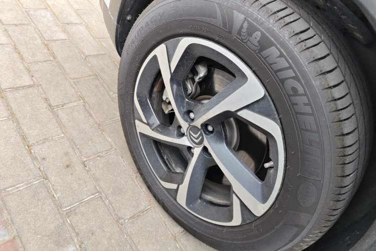 Used Citroen C5 AIRCROSS 2019 380THP Flagship Version China V Standard Right Front Wheel Hub