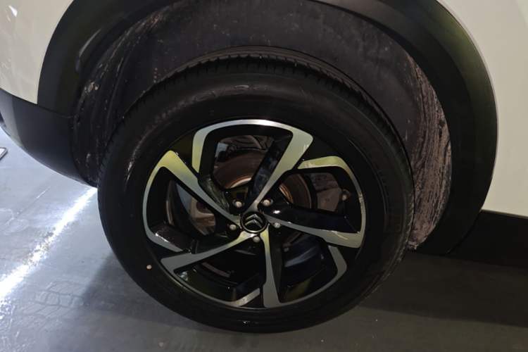 Used Citroen C5 AIRCROSS 2019 350THP Comfort Edition China V standard Right Rear Wheel Hub