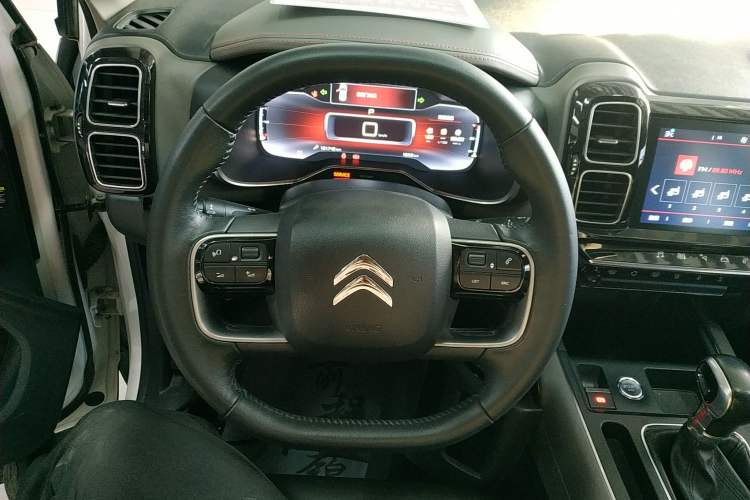 Used Citroen C5 AIRCROSS 2019 350THP Enjoyment Model China V Standard Steering Wheel