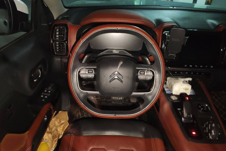 Used Citroen C5 AIRCROSS 2019 380THP Luxury Model China V Standard Steering Wheel