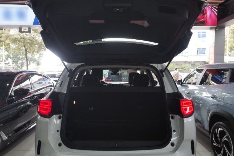 Used Citroen C5 AIRCROSS 2019 350THP Enjoyment Model China V Standard Trunk
