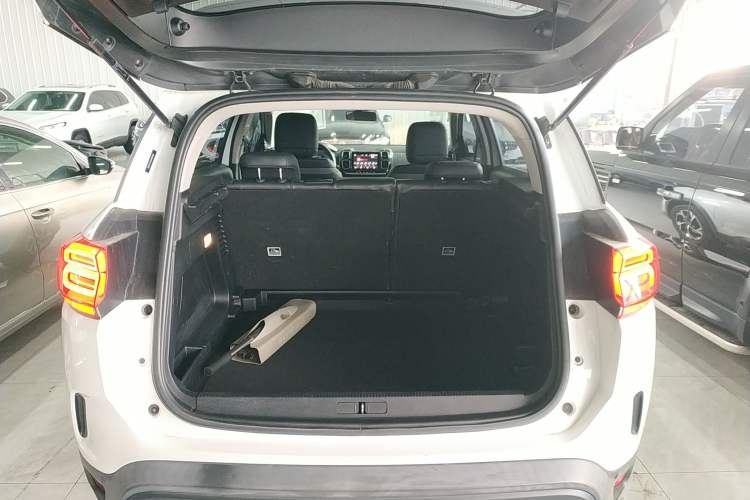 Used Citroen C5 AIRCROSS 2019 350THP Enjoyment Model China V Standard Trunk