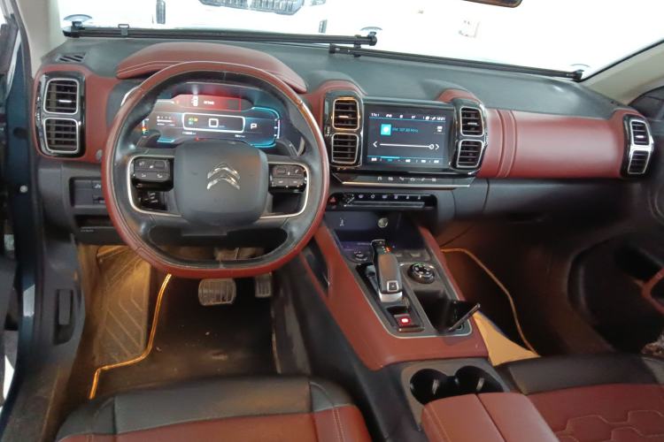 Used Citroen C5 AIRCROSS 2020 400THP Premium Edition Center Console
