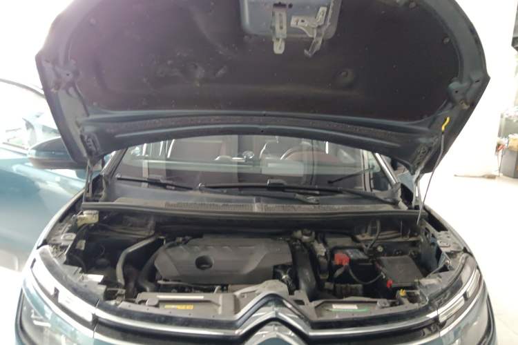 Used Citroen C5 AIRCROSS 2020 400THP Premium Edition Engine Bay