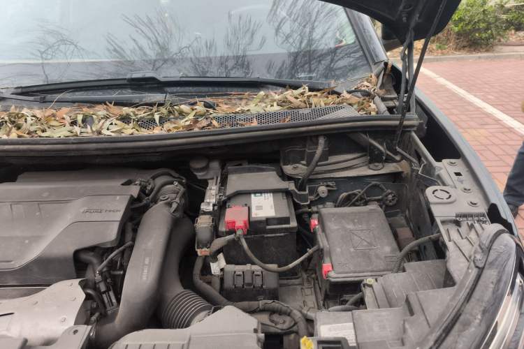 Used Citroen C5 AIRCROSS 2020 400THP Premium Edition Engine Bay Left