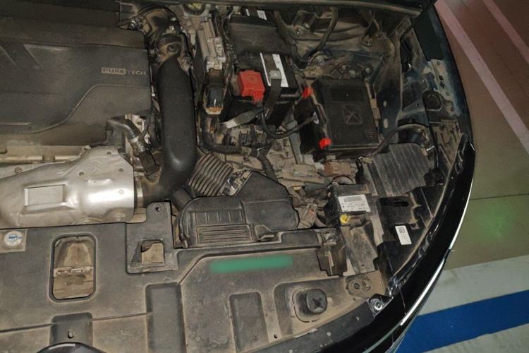 Used Citroen C5 AIRCROSS 2020 400THP Premium Edition Engine Bay Left