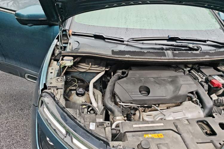 Used Citroen C5 AIRCROSS 2020 400THP Premium Edition Engine Bay Right