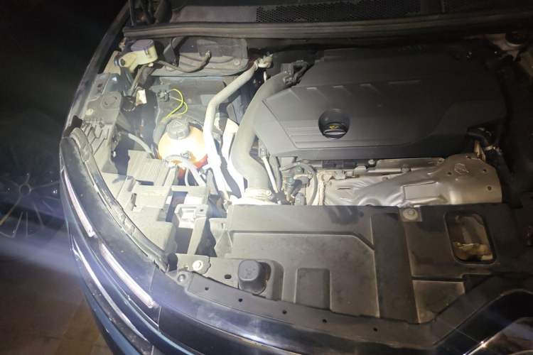 Used Citroen C5 AIRCROSS 2020 400THP Premium Edition Engine Bay Right