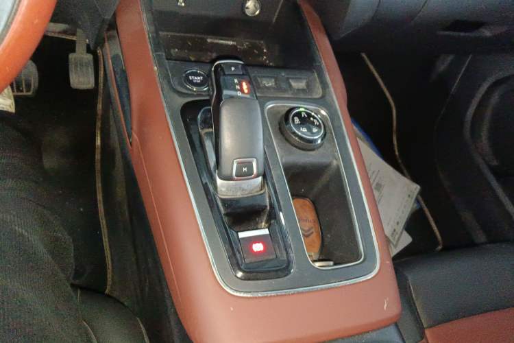 Used Citroen C5 AIRCROSS 2020 400THP Premium Edition Gear Lever