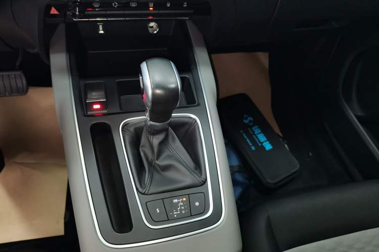 Used Citroen C5 AIRCROSS 2020 360THP Comfort Edition Gear Lever