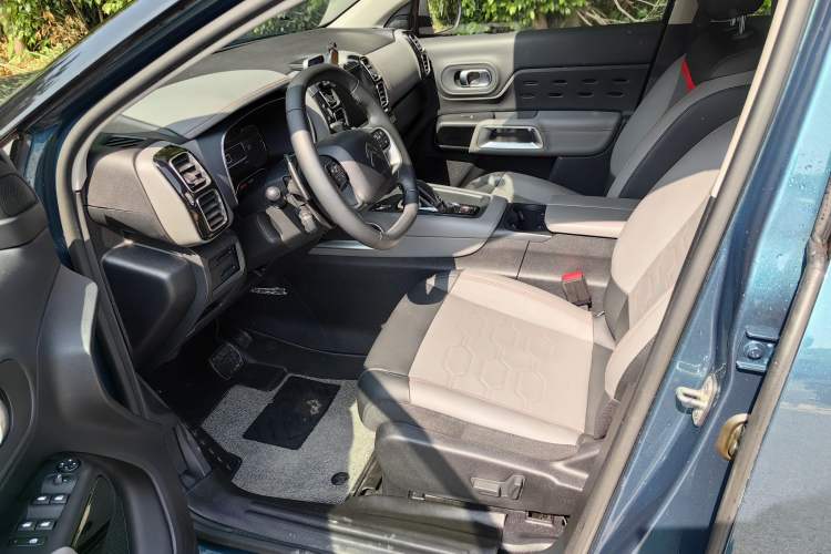 Used Citroen C5 AIRCROSS 2020 360THP Enjoyment Version Interior 1