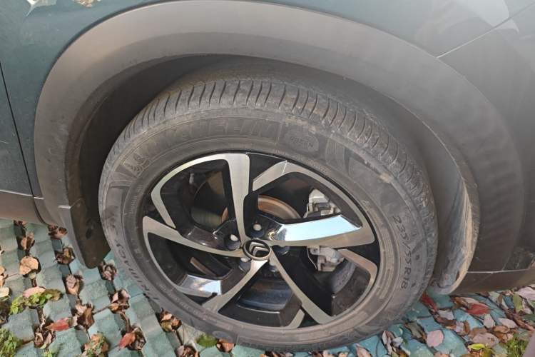 Used Citroen C5 AIRCROSS 2020 400THP Premium Edition Right Front Wheel Hub