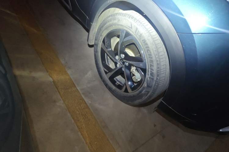 Used Citroen C5 AIRCROSS 2020 400THP Premium Edition Right Front Wheel Hub