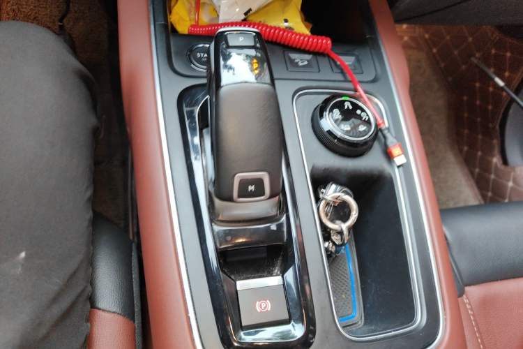 Used Citroen C5 AIRCROSS 2020 400THP Premium Edition Gear Lever
