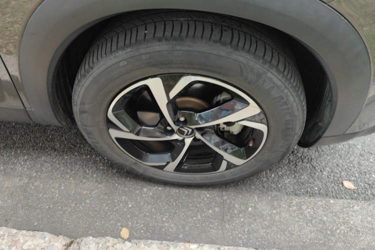 Used Citroen C5 AIRCROSS 2020 400THP Premium Edition Right Front Wheel Hub