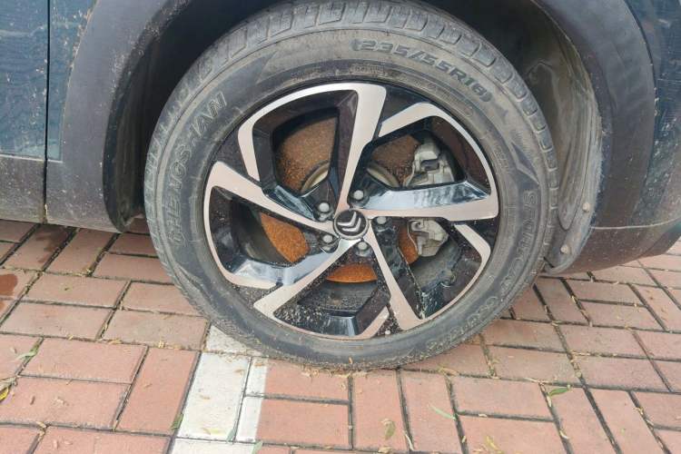 Used Citroen C5 AIRCROSS 2020 400THP Premium Edition Right Front Wheel Hub