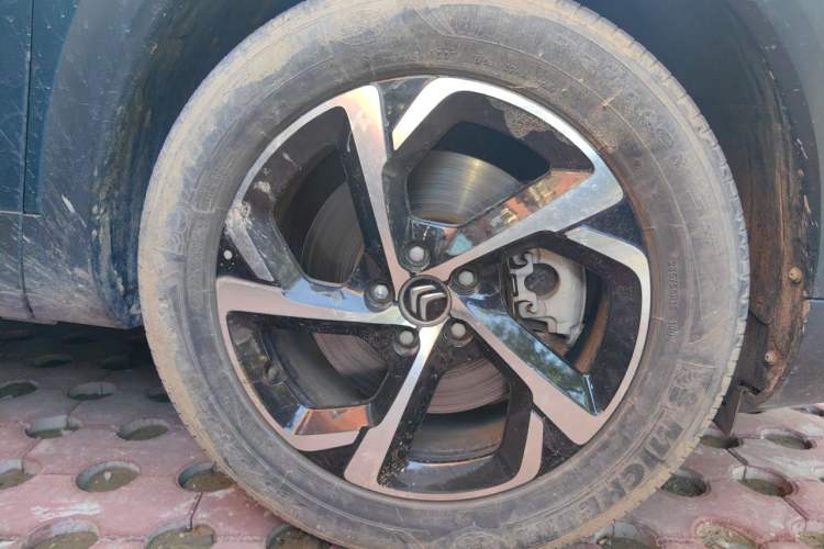 Used Citroen C5 AIRCROSS 2020 400THP Premium Edition Right Front Wheel Hub