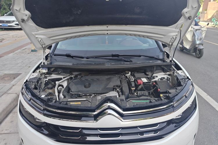 Used Citroen C5 AIRCROSS 2020 400THP Premium Edition Engine Bay