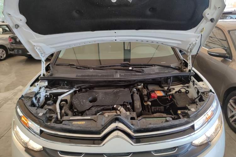 Used Citroen C5 AIRCROSS 2020 360THP C-Series Trendy Edition Engine Bay