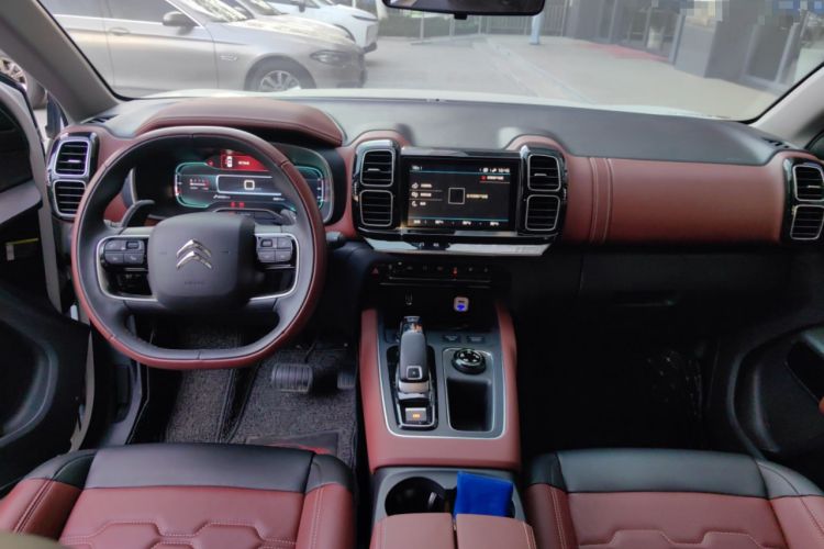 Used Citroen C5 AIRCROSS 2020 400THP Premium Edition Interior 2