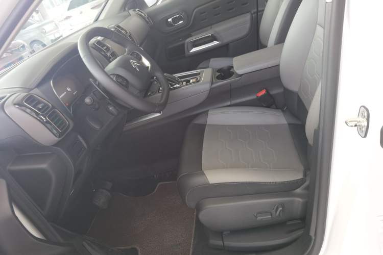 Used Citroen C5 AIRCROSS 2020 360THP Enjoyment Version Left Front Seat