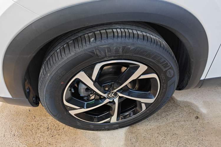 Used Citroen C5 AIRCROSS 2020 360THP Enjoyment Version Left Front Wheel Hub