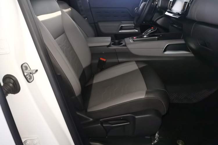 Used Citroen C5 AIRCROSS 2020 360THP ORIGINS Centennial Luxury Edition Right Front Seat