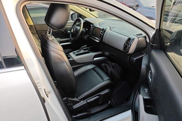 Used Citroen C5 AIRCROSS 2020 360THP Enjoyment Version Right Front Seat