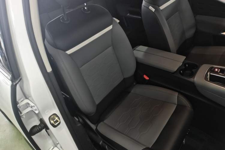 Used Citroen C5 AIRCROSS 2020 360THP ORIGINS Centennial Luxury Edition Right Front Seat