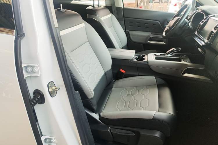 Used Citroen C5 AIRCROSS 2020 360THP Enjoyment Version Right Front Seat