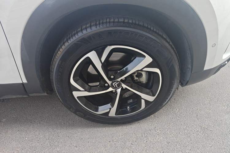Used Citroen C5 AIRCROSS 2020 400THP Premium Edition Right Front Wheel Hub